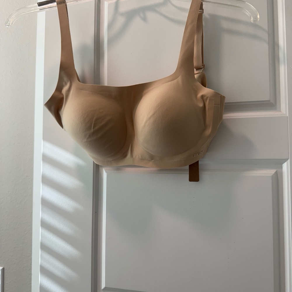 Seamless Tan Bra